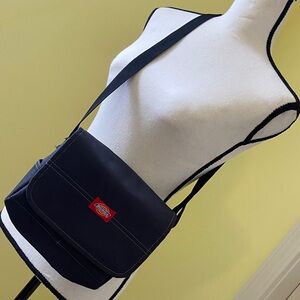 Dickies Basic Courier Bag